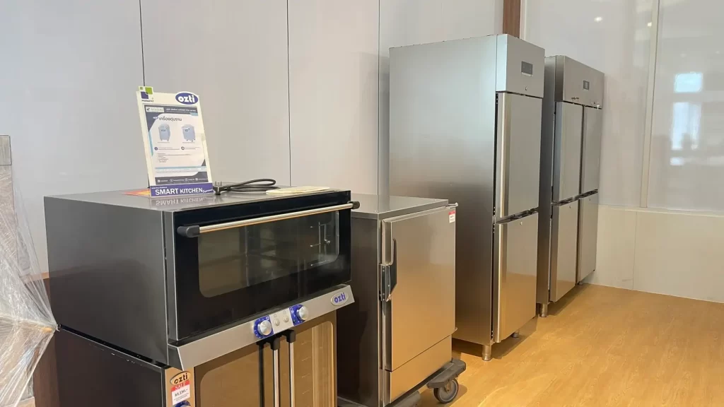 ติดต่อเรา